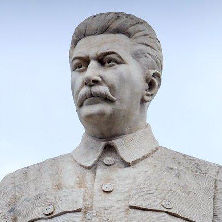 Staline : natif de Gori (Géorgie)