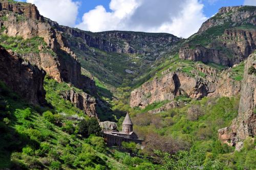 Gueghard Guèghard Gherart Ayrivank Monastère UNESCO Kotayk Vallée de l'Azat Arménie