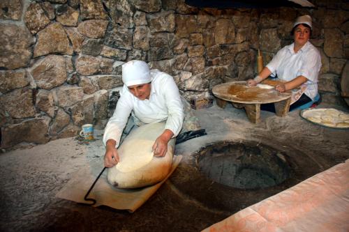 Lavash lavache Pain arménien tonir UNESCO patrimoine culturel immatériel Arménie