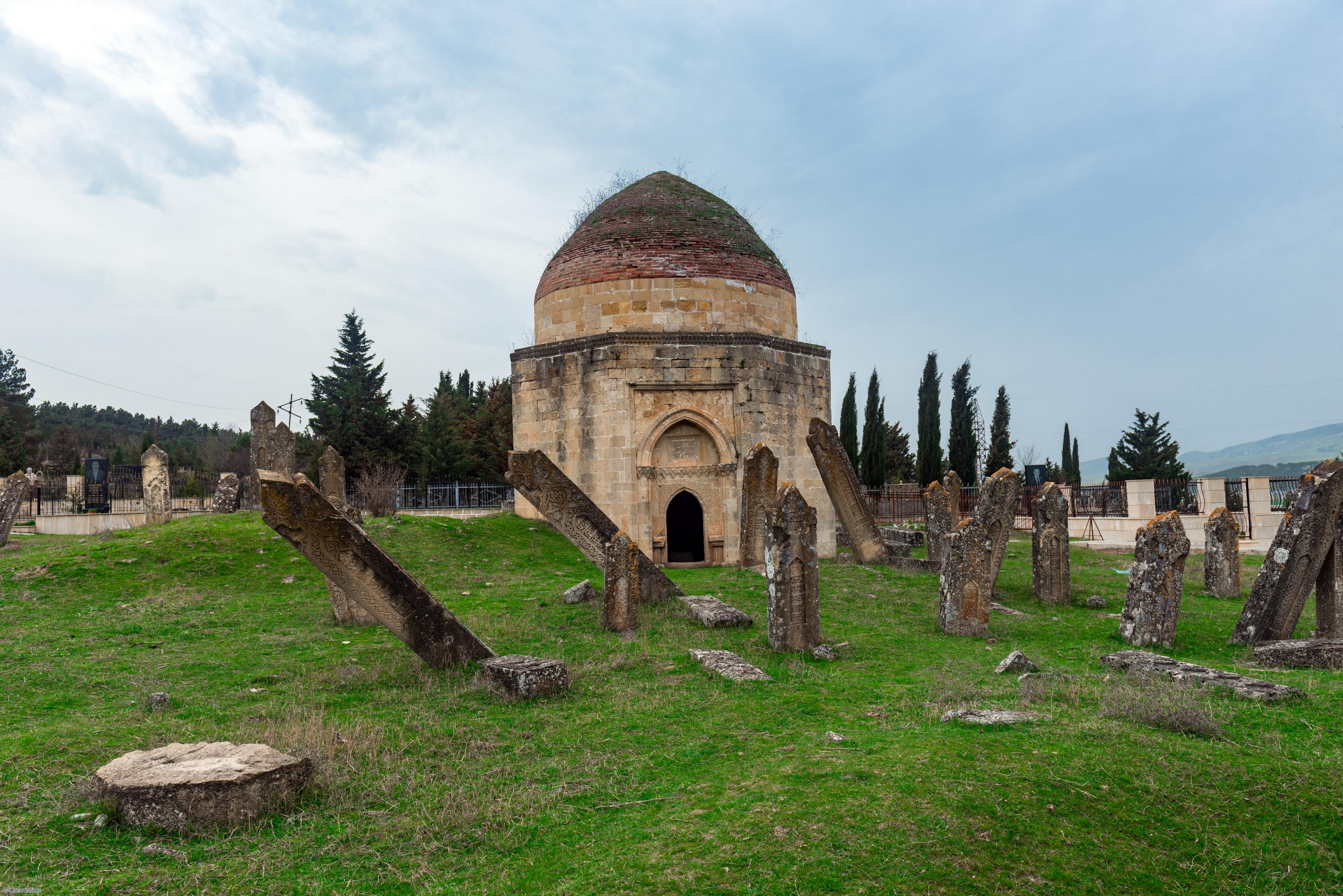 Yeddi Gumbez mausol e Azerba djan 
